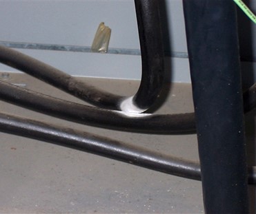 Поврежденная изоляция незащищенных плохо уложенных кабелей среднего напряжения может в итоге привести к пожару